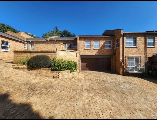 3 BEDROOM SIMPLEX FOR SALE IN GLENVISTA